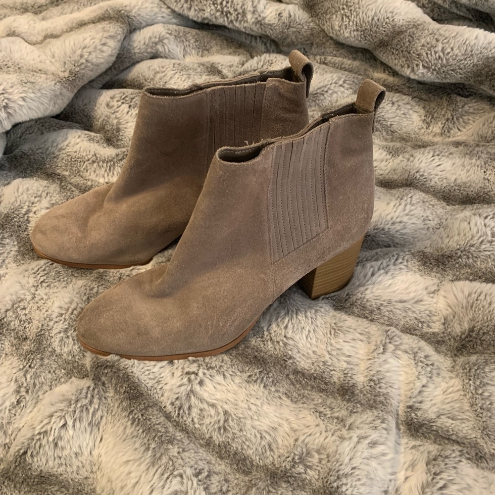 Tan booties - Picture 2 of 4